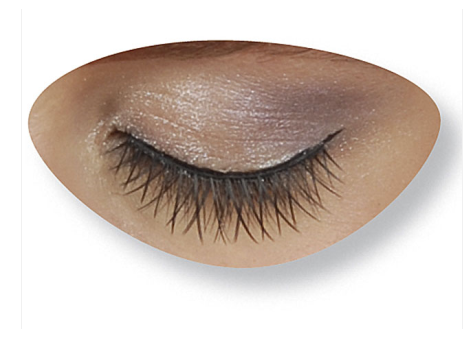 Natürliche Wimpern mit Kosmetikkleber