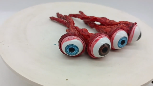 Augapfel mit Blut – Halloween Deko