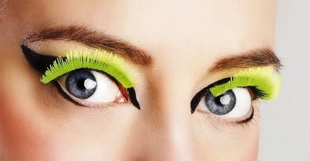Künstliche Wimpern Party