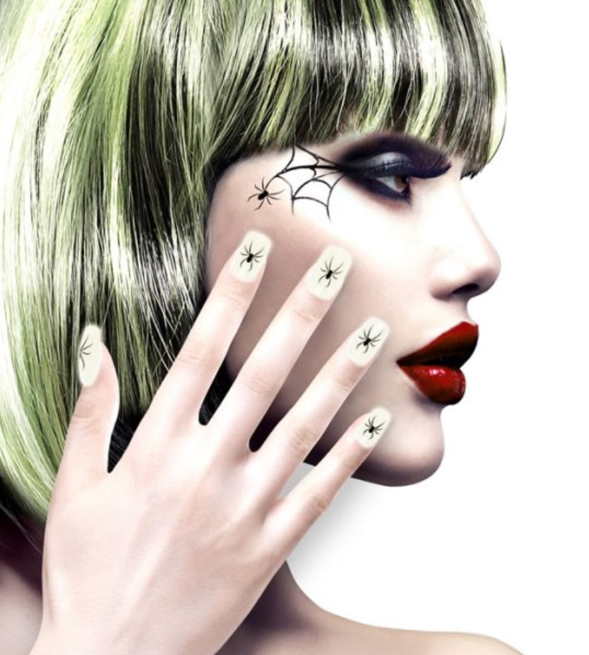 Fingernägel mit Spinnen – Glow in the Dark