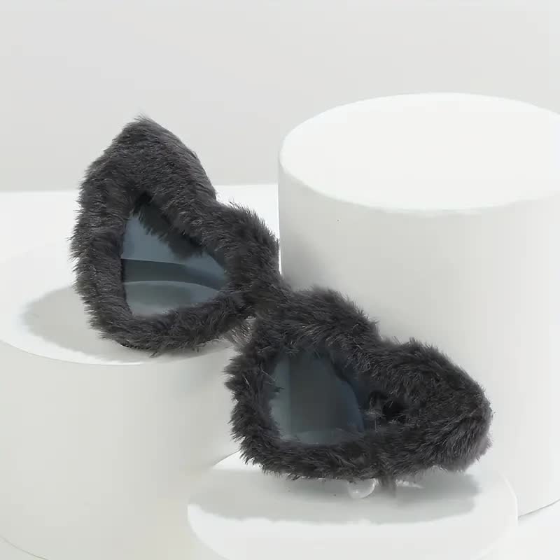 Herzbrille mit Plüsch – Après-Ski