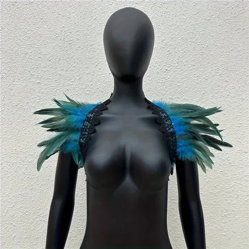 Feder Schulterkragen – mystisches Outfit