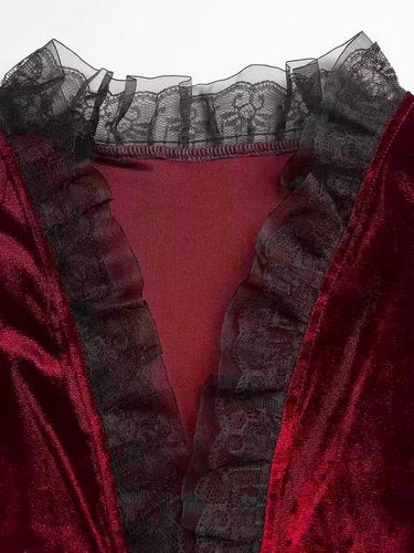 Venezianisches Samtkleid mit Spitze – Barock