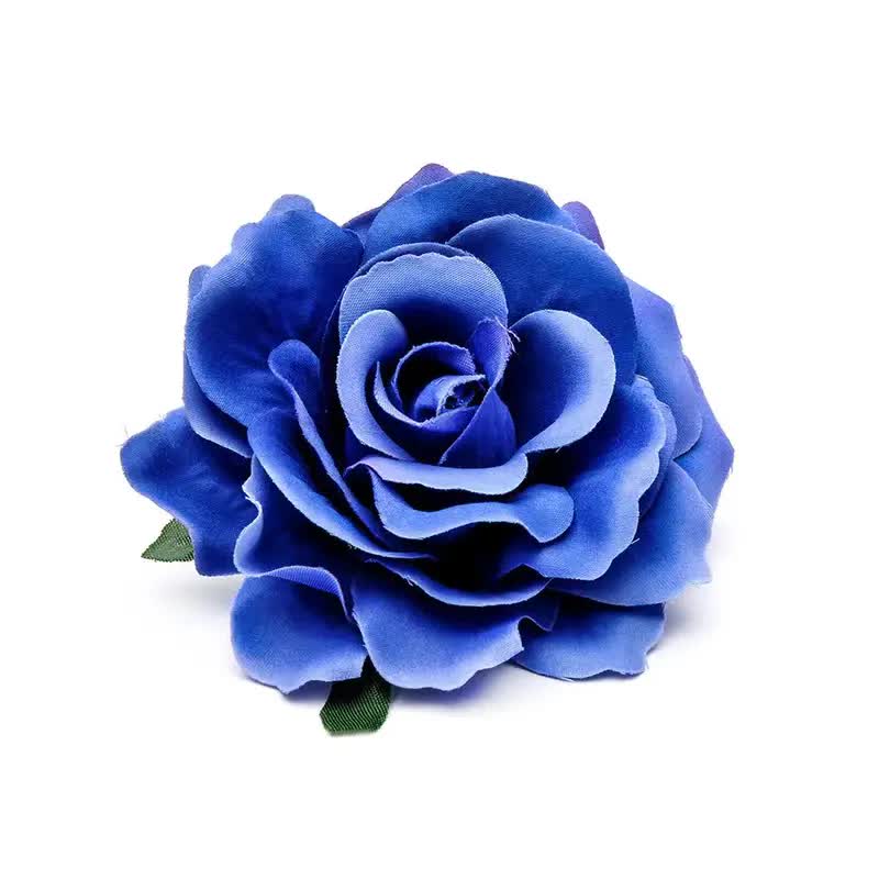 Rose Blume als Anstecker und Haarclip