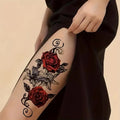 Rosen Tattoos mit Lilien – Rocker